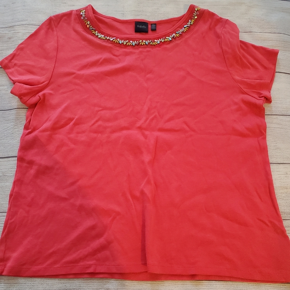 Rafaella scoop neck short sleeve tshirt with bead detail. Size XXL petite.